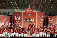 لیگ بیست و دوم به ایستگاه آخر رسید/ پرسپولیس،  جام قهرمانی را در وطنی بالای سر برد